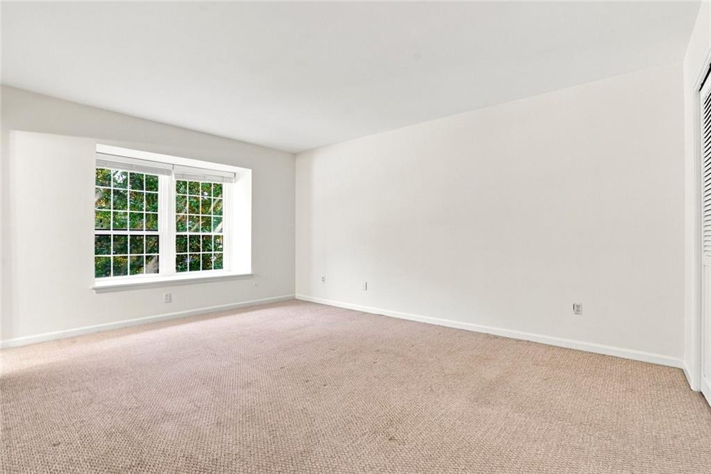 139 Woodmere Square Nw Property Photo 16