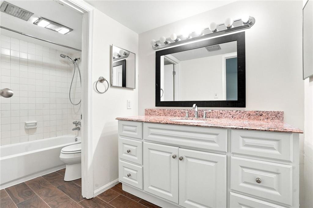 139 Woodmere Square Nw Property Photo 20