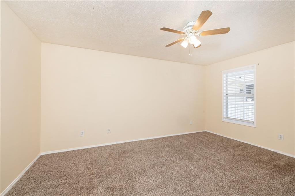 910 Augusta Drive Se Property Photo 24