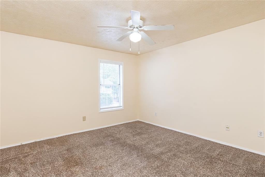 910 Augusta Drive Se Property Photo 30
