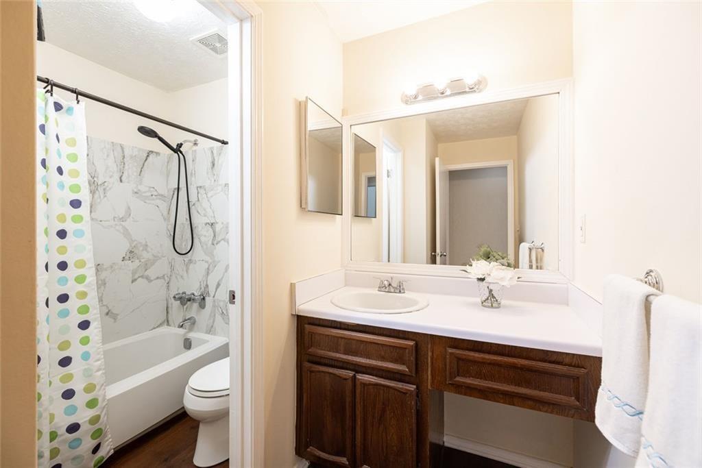 910 Augusta Drive Se Property Photo 33