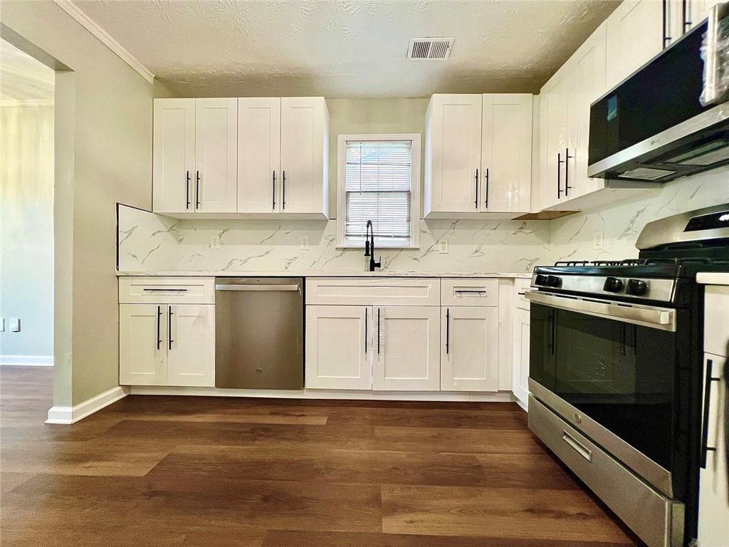 2034 Corners Circle Property Photo 11