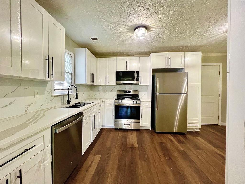 2034 Corners Circle Property Photo 12
