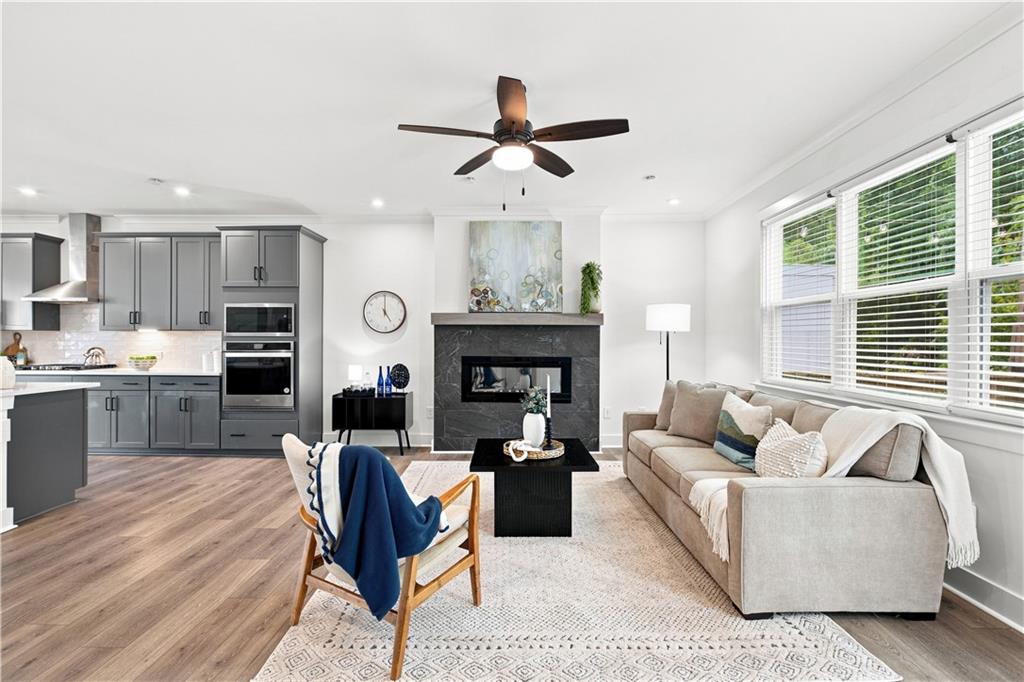 3401 Catalan Alley Property Photo 8