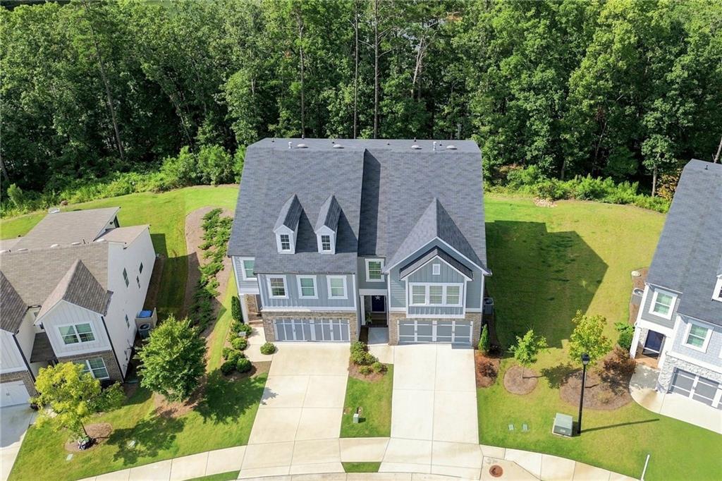 229 Lakeside Place