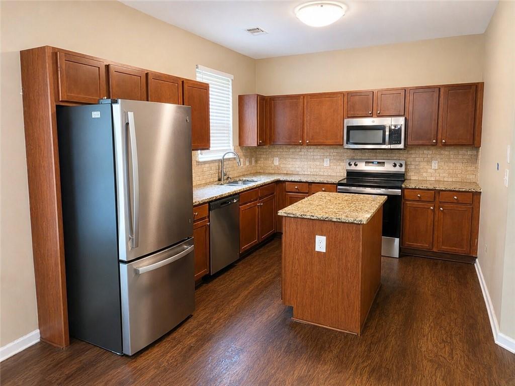 2170 Stonebrook Drive Property Photo 4
