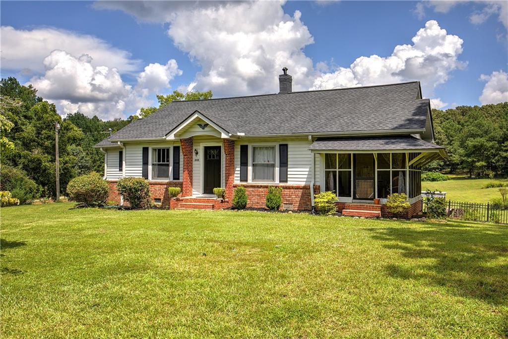 2135 Bellview Road Property Photo 2