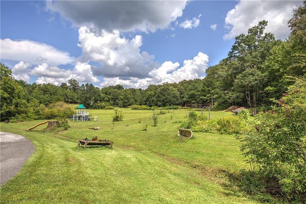2135 Bellview Road Property Photo 5