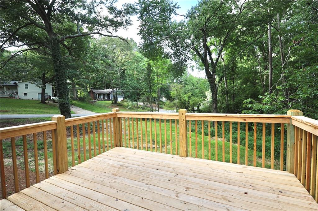 83 Thunderwood Trail Property Photo 23