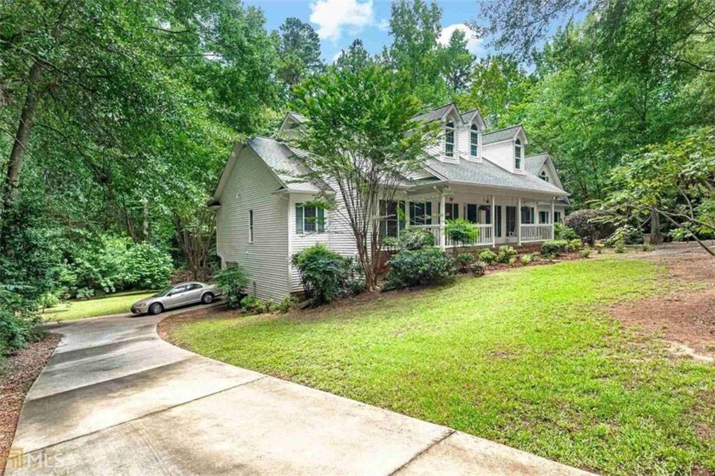 6582 Aquila Drive Property Photo 3