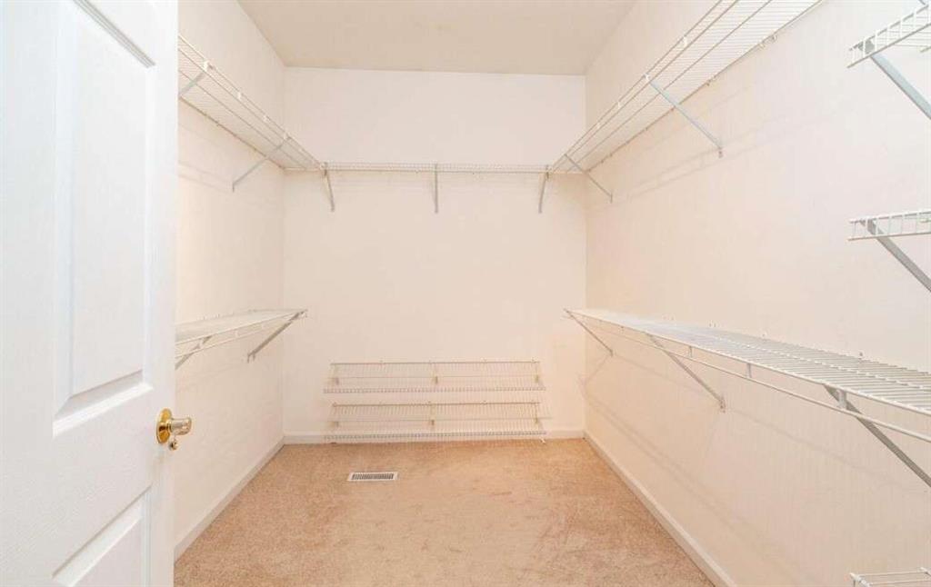 6582 Aquila Drive Property Photo 11