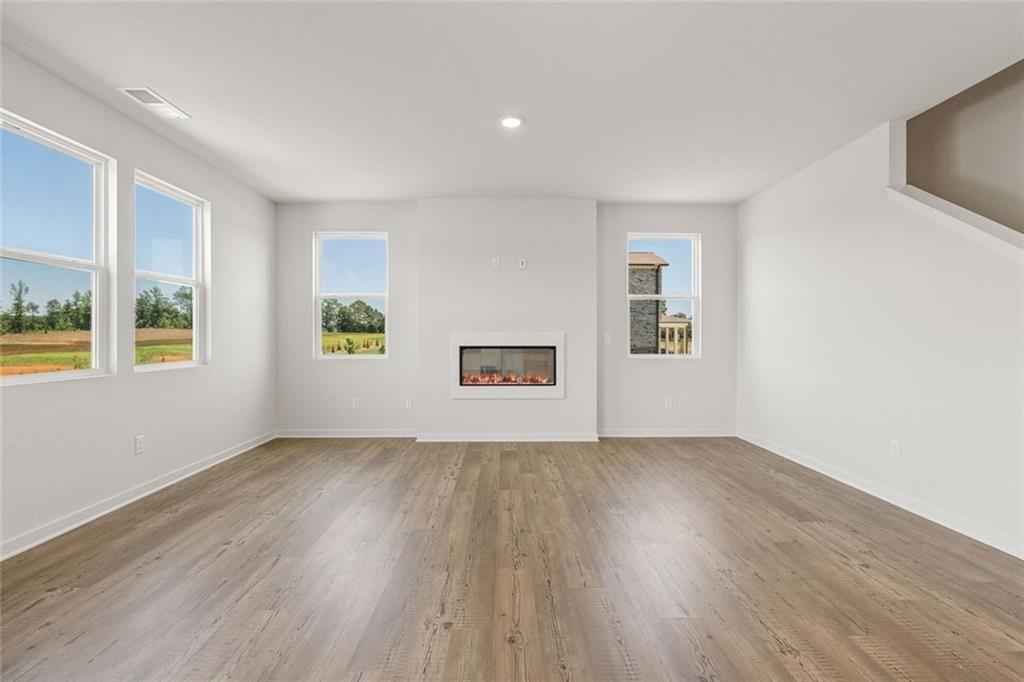 549 Baynes Court Property Photo 3