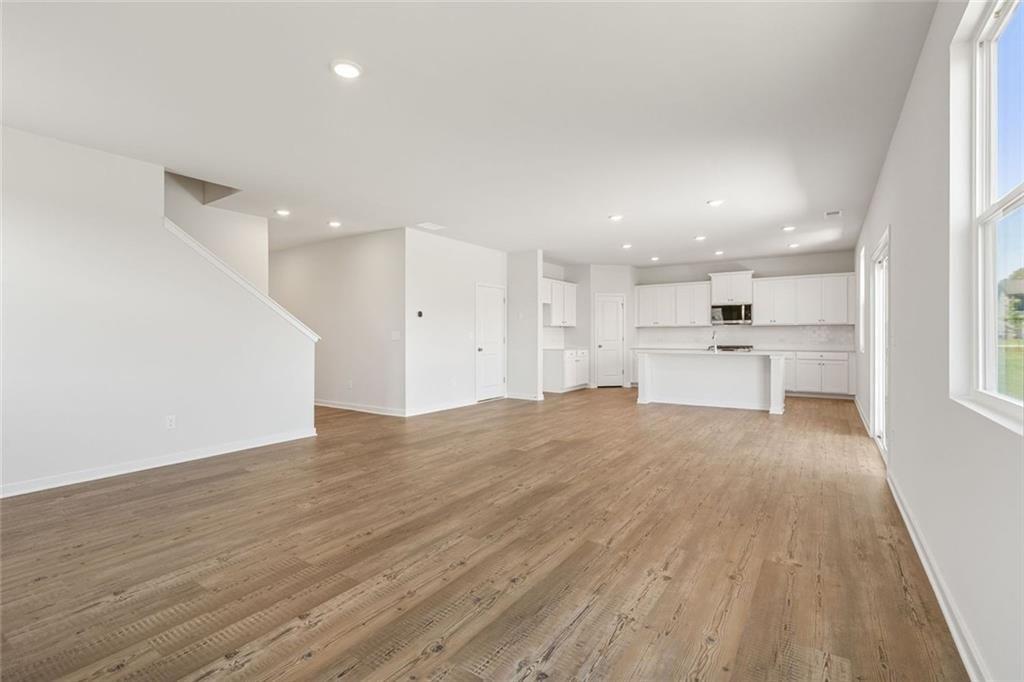 549 Baynes Court Property Photo 4