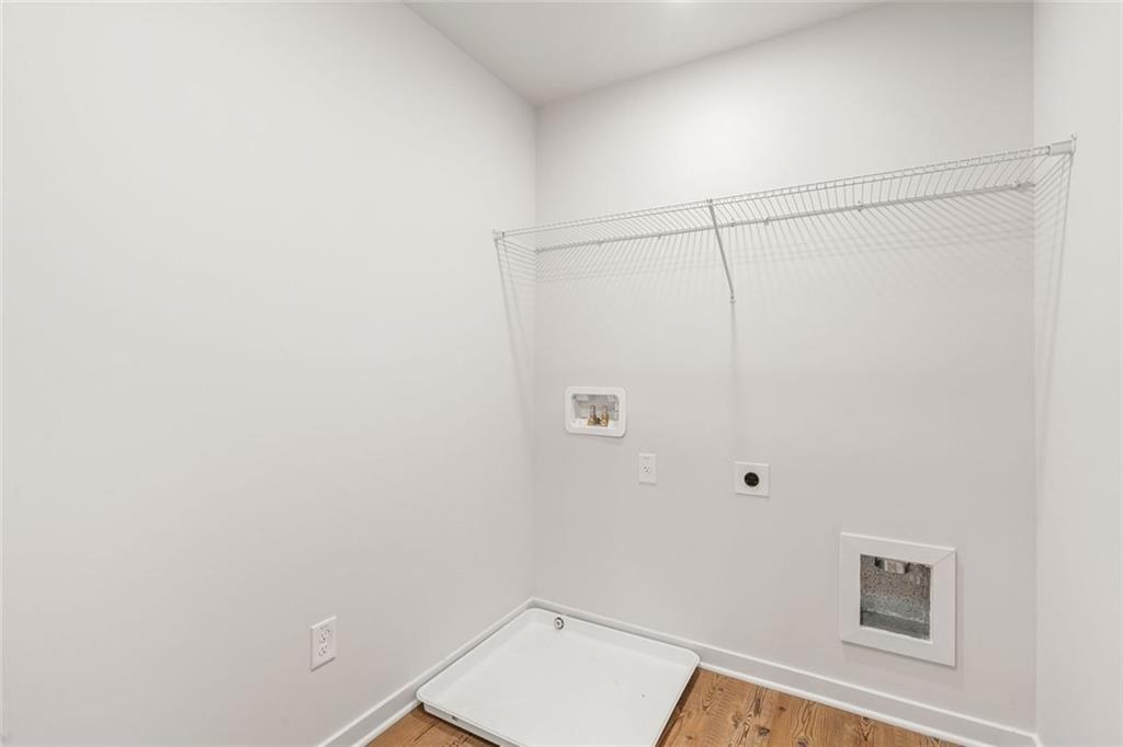 549 Baynes Court Property Photo 25
