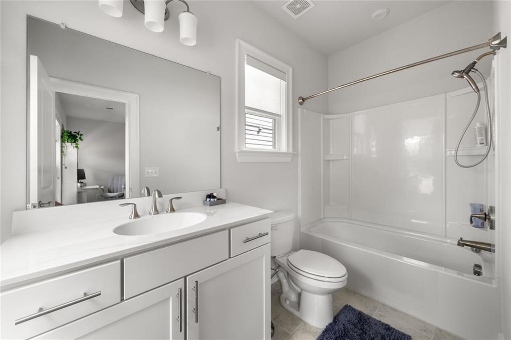 1012 Burnside Lane Nw Property Photo 32