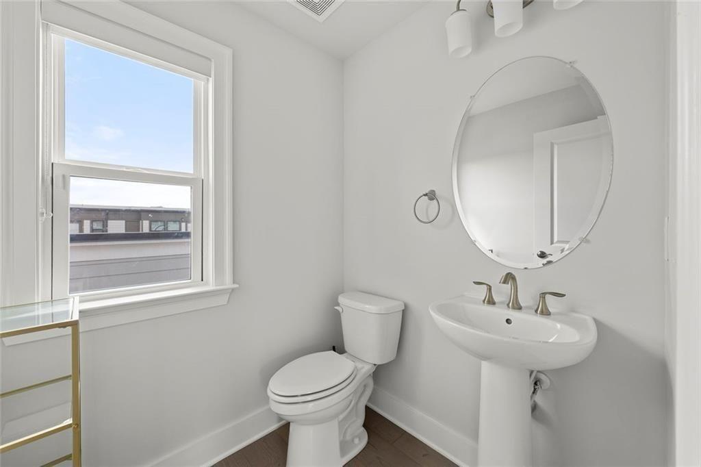 1012 Burnside Lane Nw Property Photo 37