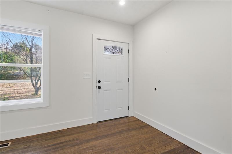 303 Glen Iris Drive Property Photo 4
