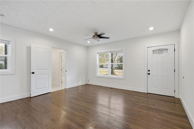 303 Glen Iris Drive Property Photo 6
