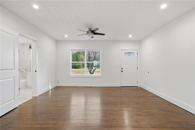 303 Glen Iris Drive Property Photo 9