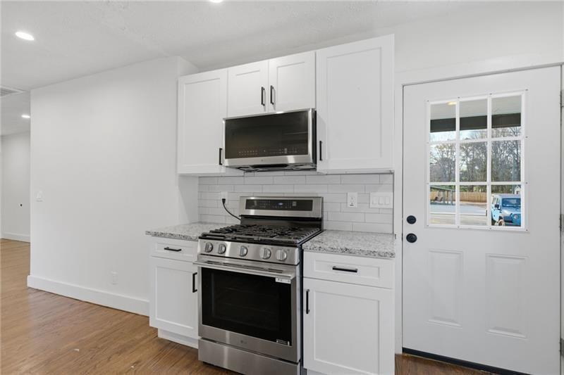 303 Glen Iris Drive Property Photo 16