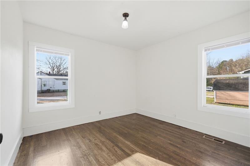 303 Glen Iris Drive Property Photo 19