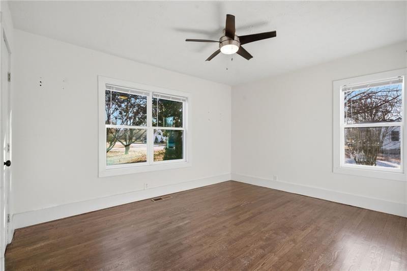 303 Glen Iris Drive Property Photo 22