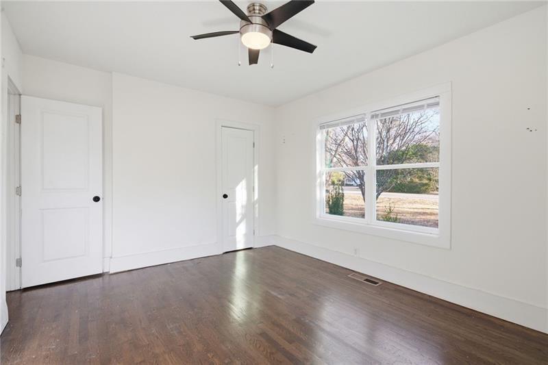 303 Glen Iris Drive Property Photo 24