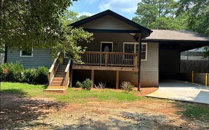 1011 Smith Sisters Road Property Photo 1