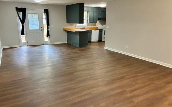 1011 Smith Sisters Road Property Photo 3