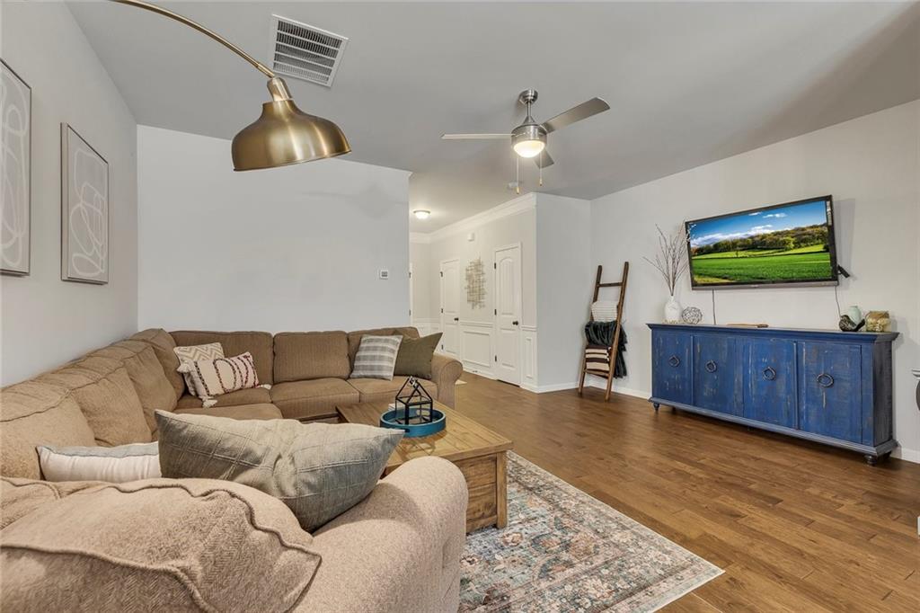 308 Valley Crossing Property Photo 8