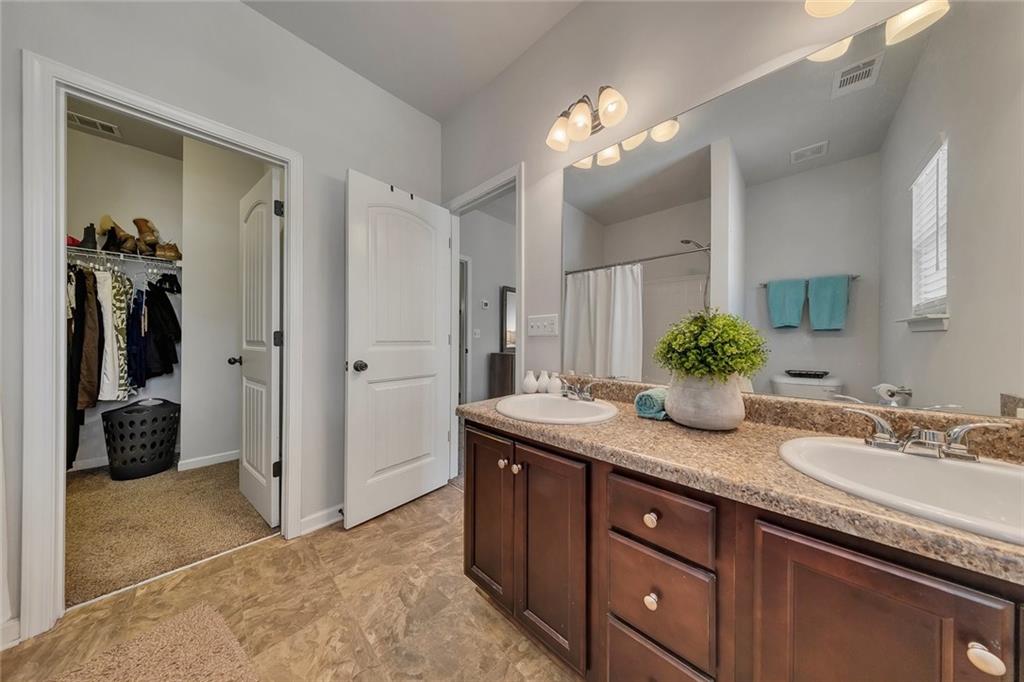 308 Valley Crossing Property Photo 23