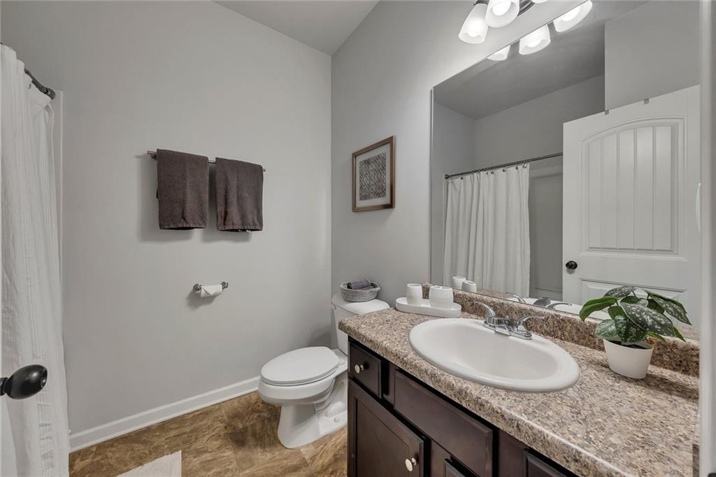 308 Valley Crossing Property Photo 24