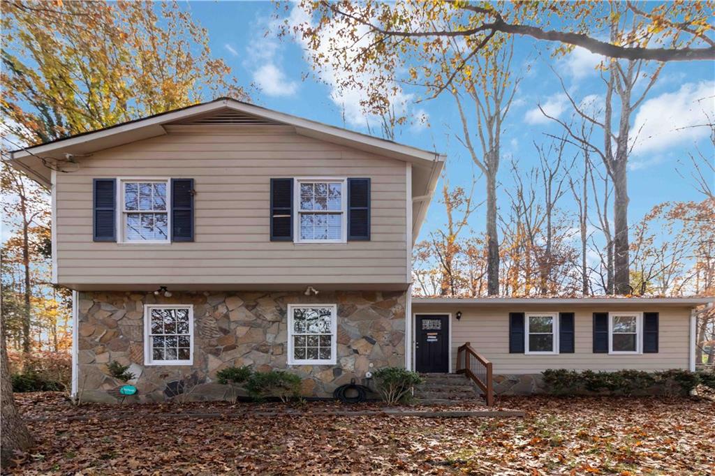 888 Chartley Drive SW Property Photo 1