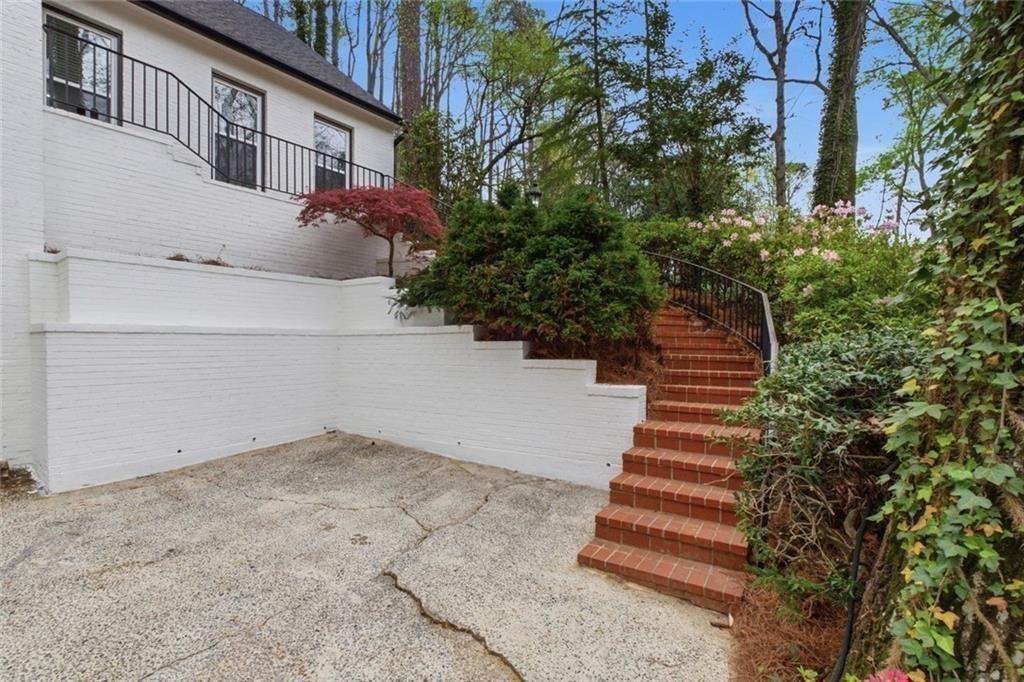 7170 Riverside Drive Nw Property Photo 4