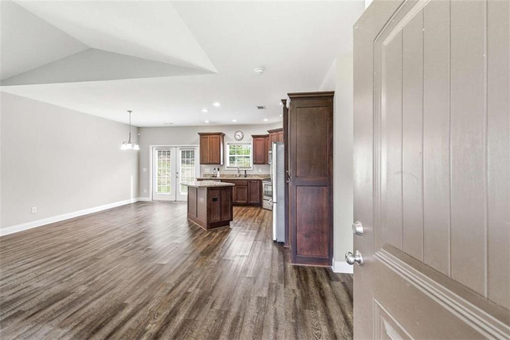 540 Highland Pointe Drive Property Photo 6
