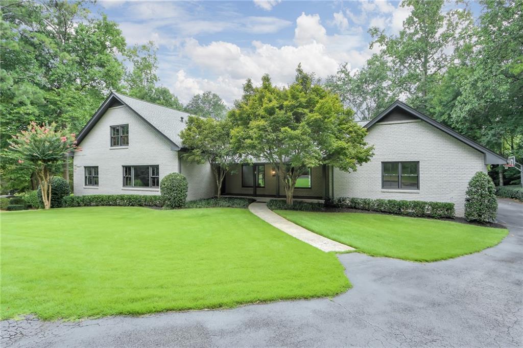350 Shadowlawn Road Se Property Photo 2