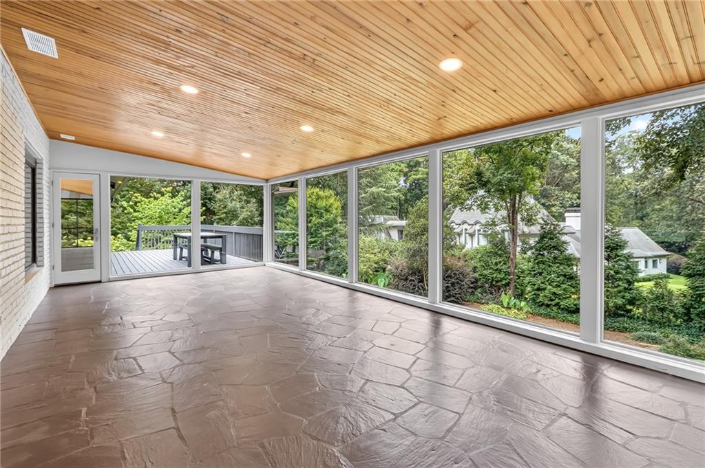 350 Shadowlawn Road Se Property Photo 20