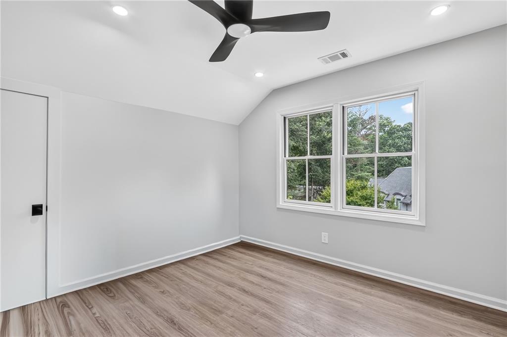 350 Shadowlawn Road Se Property Photo 37