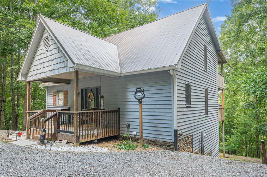 296 Mohawk Trail Property Photo 2