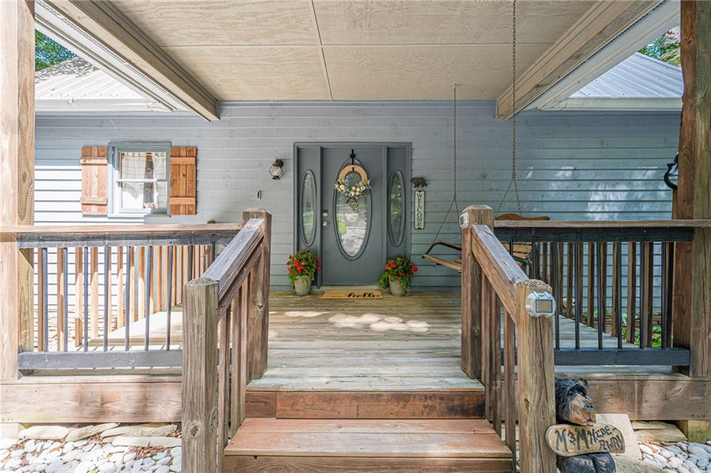 296 Mohawk Trail Property Photo 6