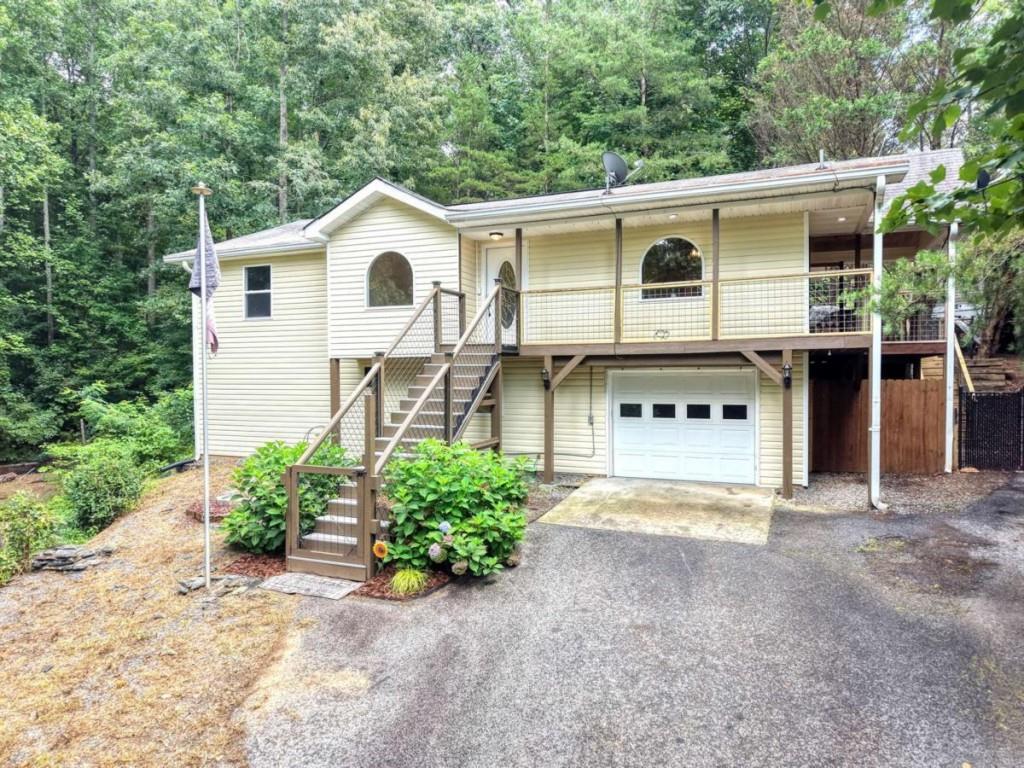 553 Grayce Lane Property Photo 1