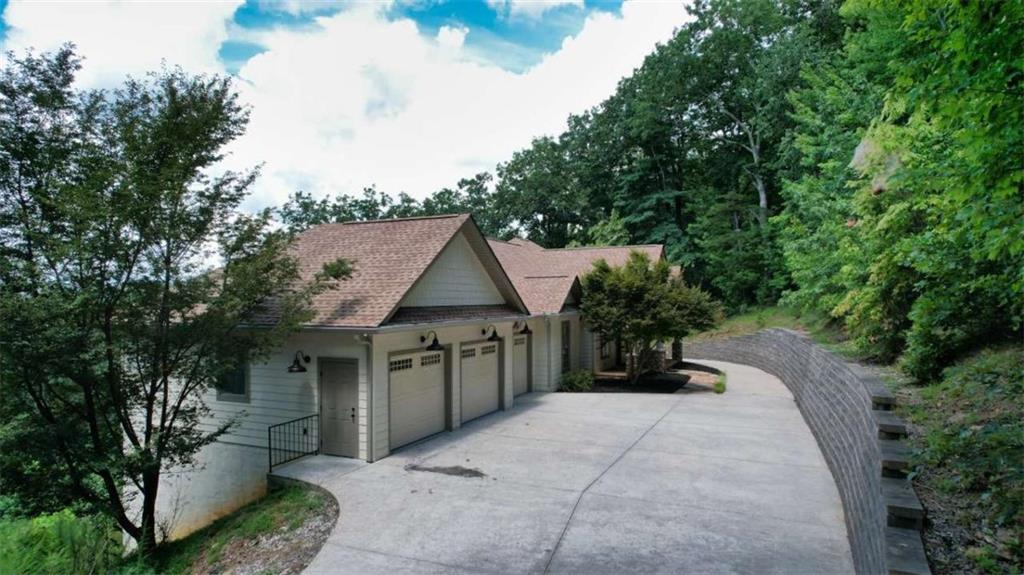 271 Highlands Dr Property Photo 3