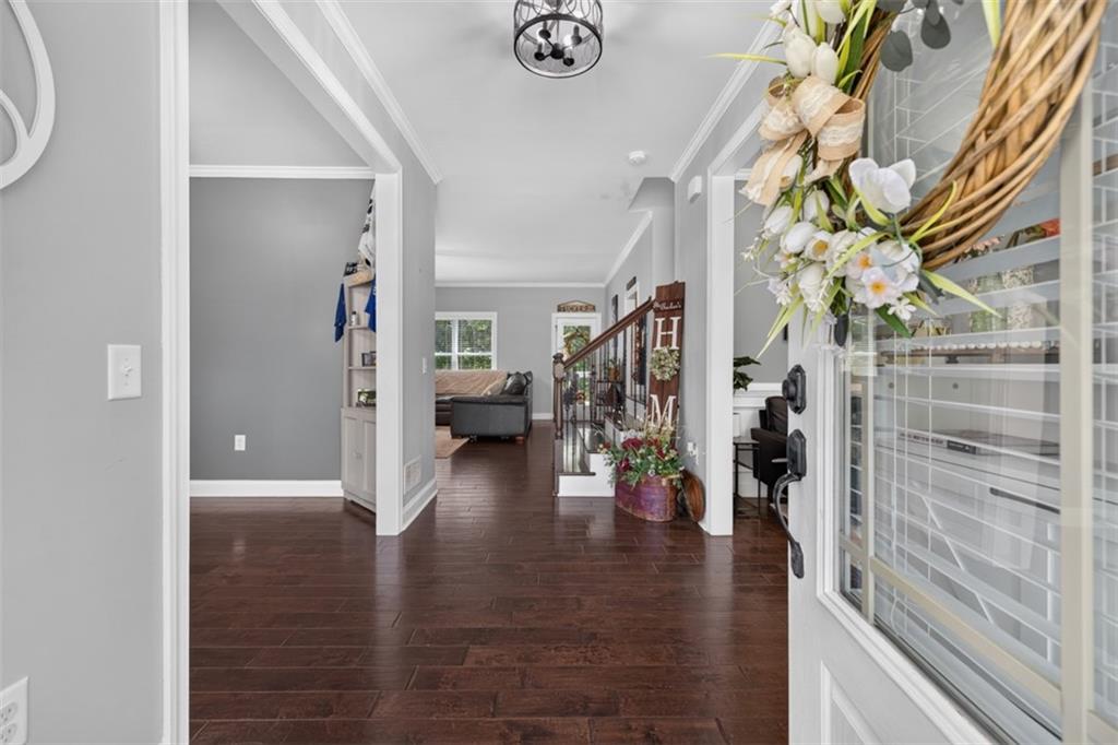 5370 Shadow Walk Way Property Photo 5