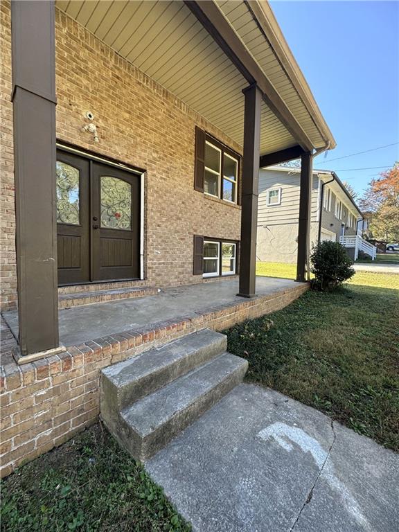 3915 Emerald North Drive Property Photo 2