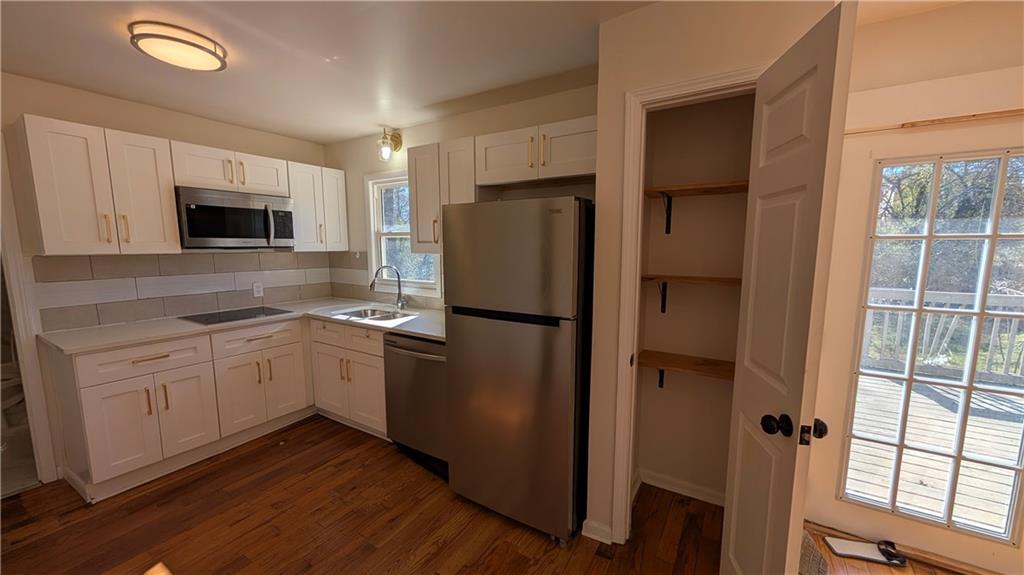 3915 Emerald North Drive Property Photo 6