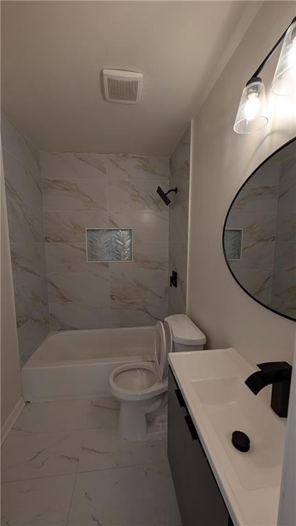 3915 Emerald North Drive Property Photo 10