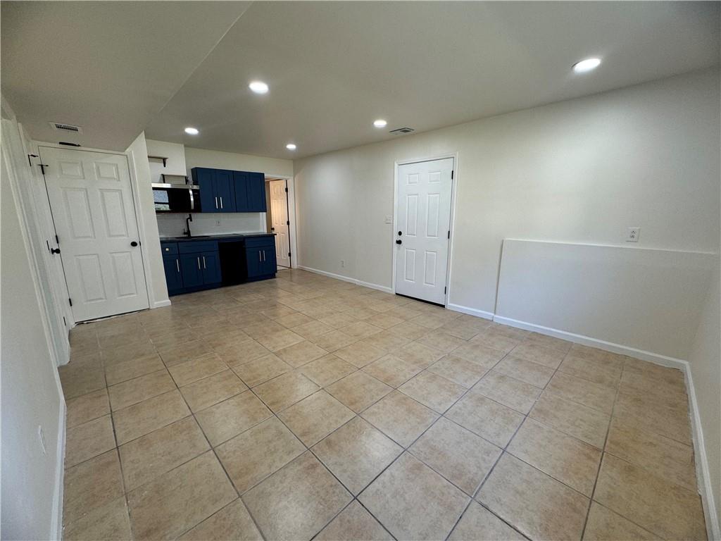 3915 Emerald North Drive Property Photo 28