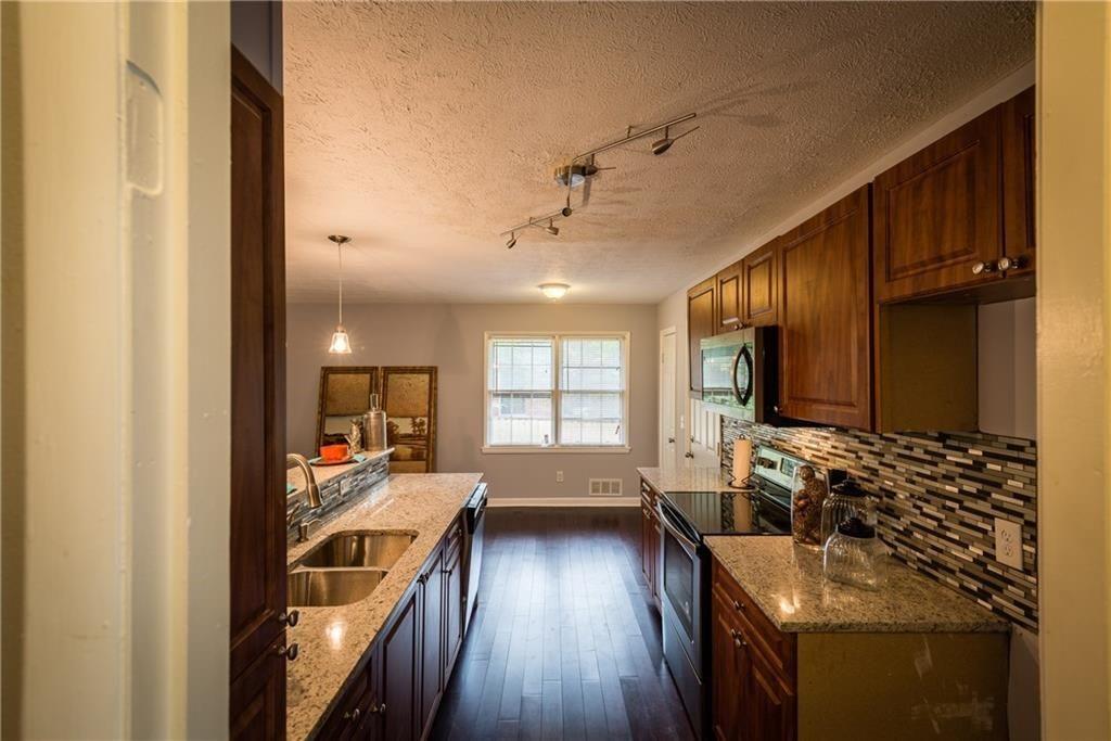 4224 Cottage Lane Property Photo 11