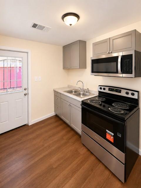767 Lilly Avenue Unit B Property Photo 5
