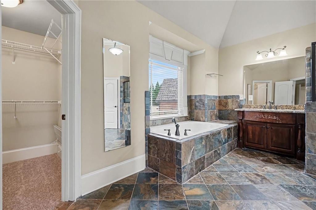 2435 Retreat Point Parkway Property Photo 26